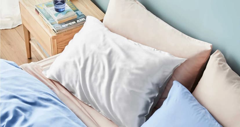 Ecosa silk pillowcase in White, view 1