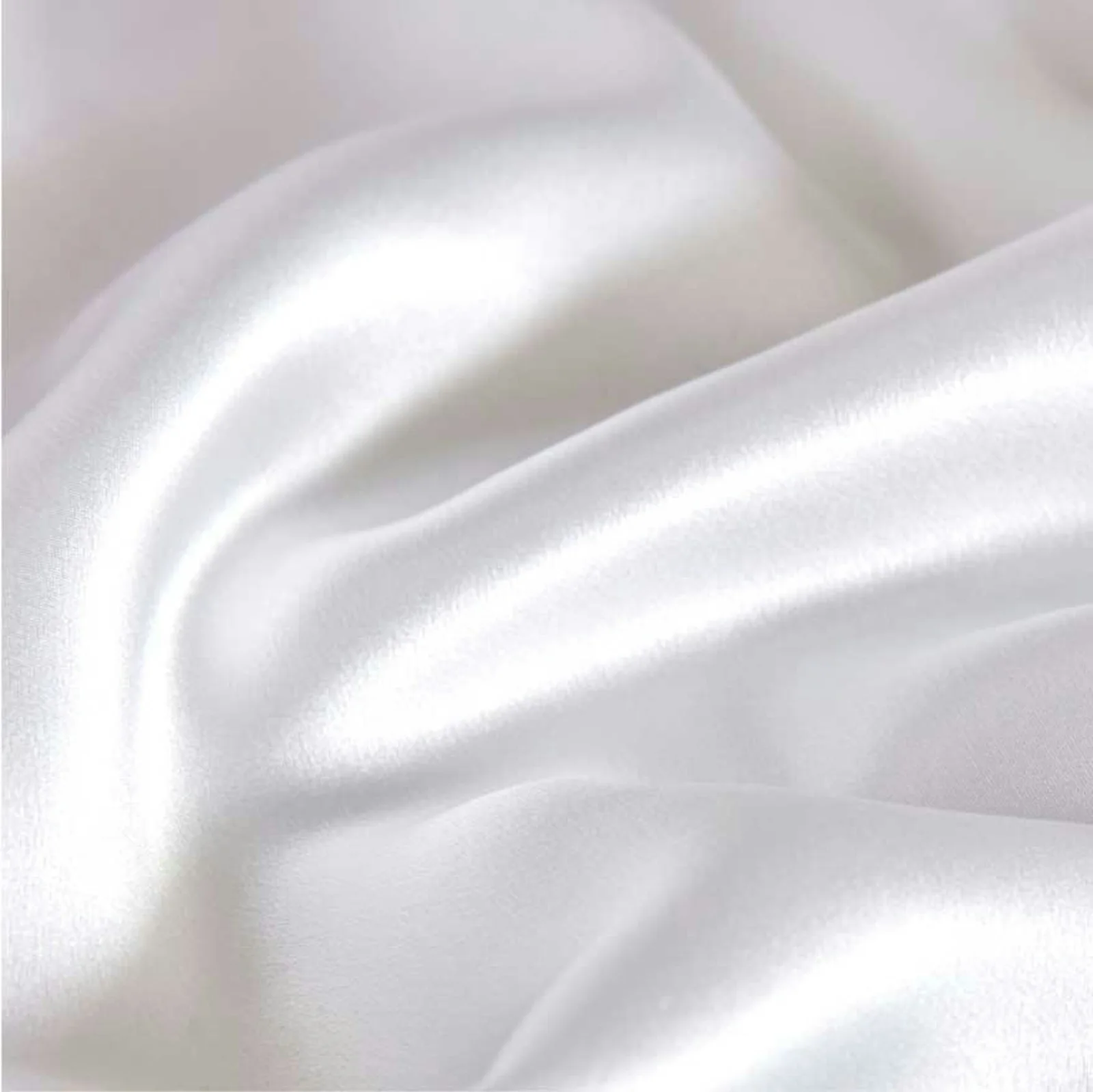 Ecosa silk pillowcase in White, view 2