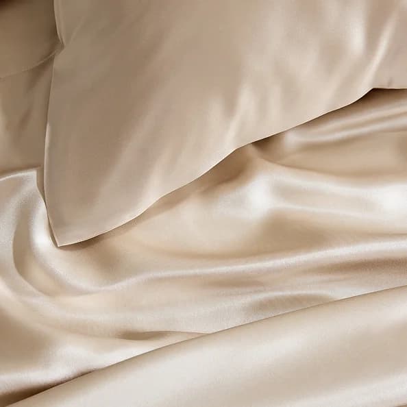 Quince silk fabric detail